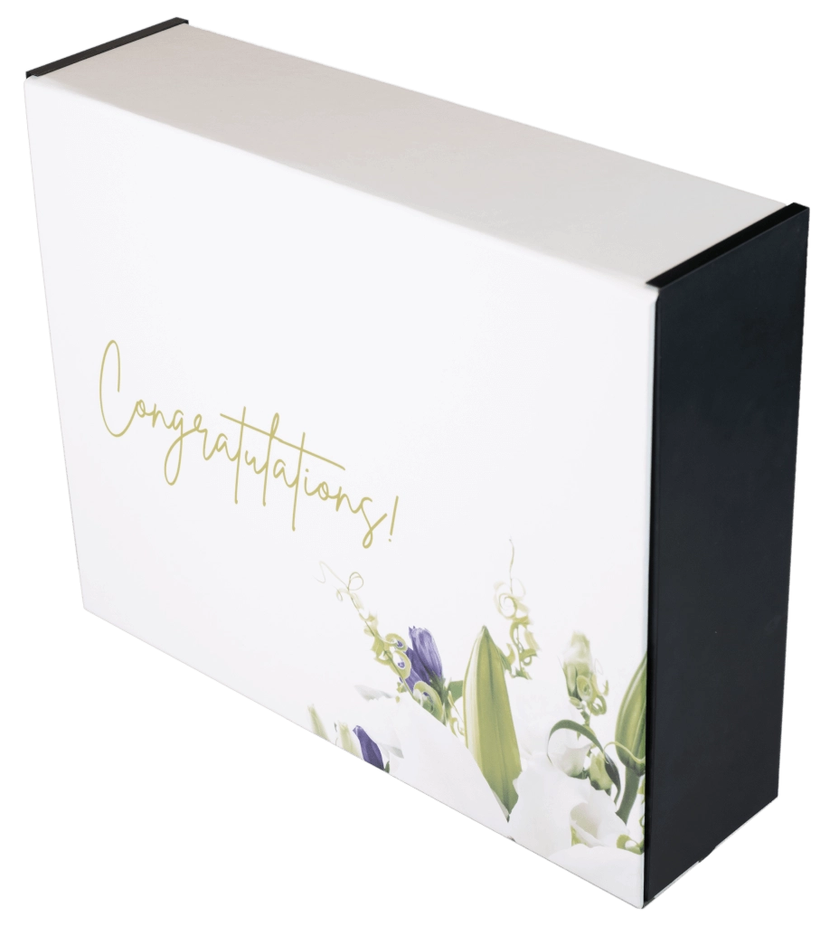 Une boîte format A4 recouverte d'une personnalisation pour architecte représentant une serrure avec une clé dedans et le porte clé est en forme de petite maison