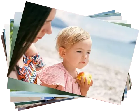 Ensemble de tirages photo petit format disposés en éventail